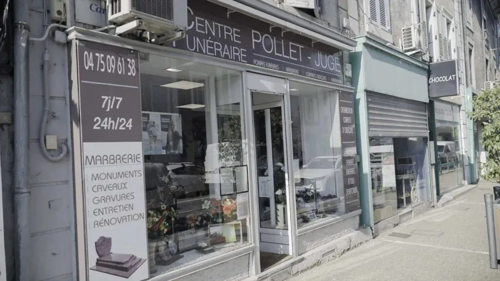 Devanture extérieure et vitrine de l'agence Centre Pollet - Juge